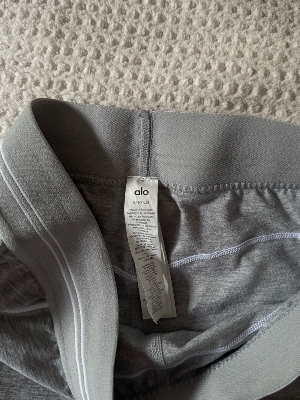 ALO Yoga Light Gray High-Waist Performance Leggings - Picture 5 of 5